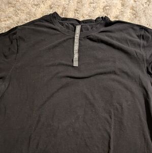 Vuori Black Strato Tech Tee Men's XL